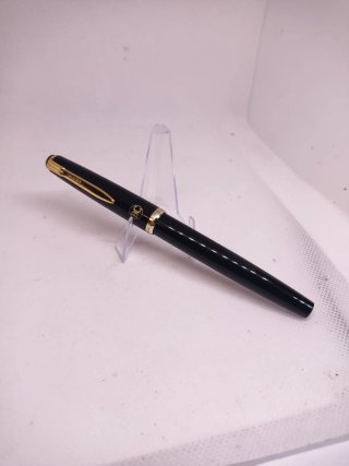 Pluma BC Negra y Dorada