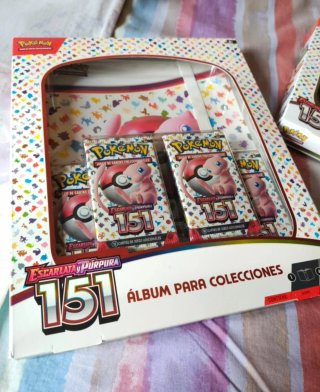Pokémon 151 Álbum Colección con Poster
