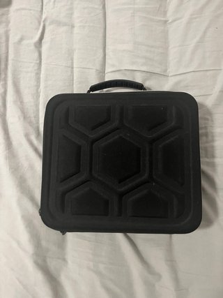 Funda Nintendo Switch + Joy-Con + carcasas