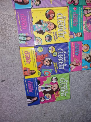 Pack de 7 libros de el mundo de Clodett