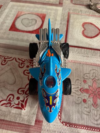 Coche Hot Wheels Tiburón Azul