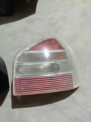 Pilotos Traseros Audi A3 (1999)
