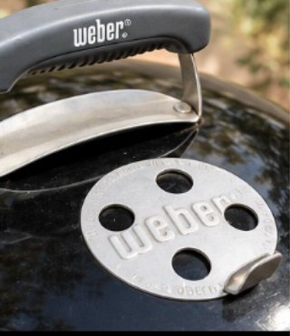 Barbacoa Weber Carbón con Tapa y Ruedas