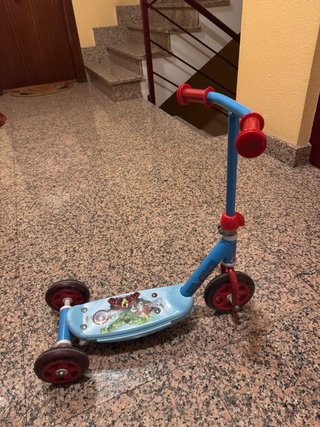 Patinete 3 Ruedas Avengers Niño