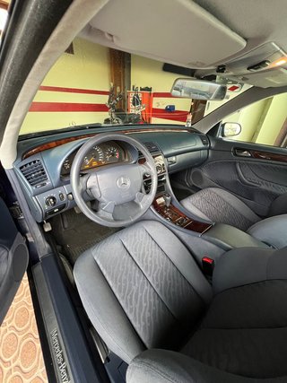 Mercedes-Benz CLK 320