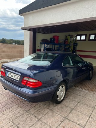 Mercedes-Benz CLK 320