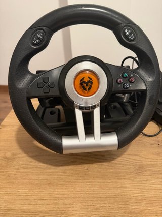 Volante y pedales Krom K-Wheel