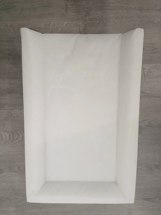 Cambiador de bebé IKEA VADRA blanco con funda