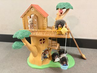 Casita del árbol Sylvanian Families