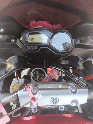 Yamaha FZ6 Fazer Roja cilindrada 600