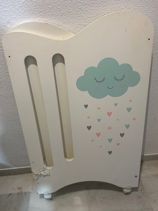 Cuna Infantil con Diseño de Nube marca micuna