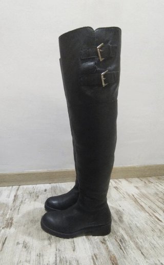 Botas mosqueteras piel. Zara.