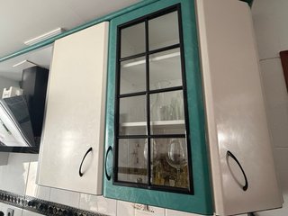 Cocina mas horno y campana extractora.