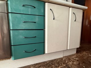Cocina mas horno y campana extractora.