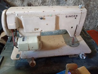 Máquina de coser antigua Singer