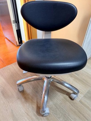 Taburete Dental con Ruedas