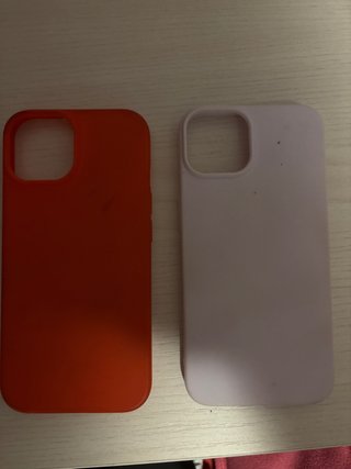 Cover iPhone 15 Rosso e Lilla