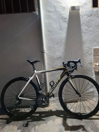 Bicicleta de Carretera Scott CR1 Negociable