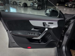 Mercedes-Benz Clase CLA AMG NIGHT