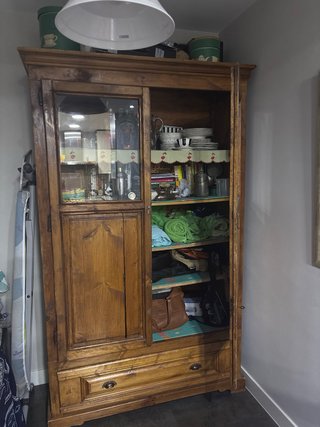 Alacena antigua madera maciza con puerta