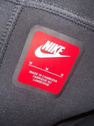 Pantalón chándal Nike Tech Negro