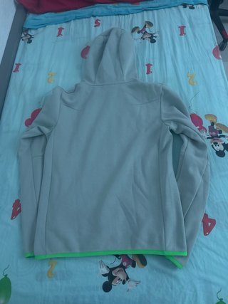 Abito sportivo Nike grigio e nero