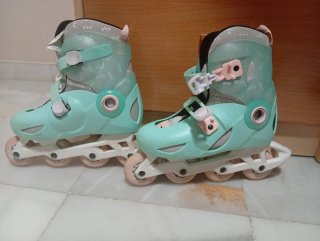 Patines en línea color verde menta