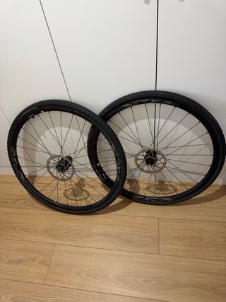 Ruedas Giant PX2 Gravel + neumáticos + discos