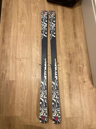 Atomic Deviant Freestyle Skis