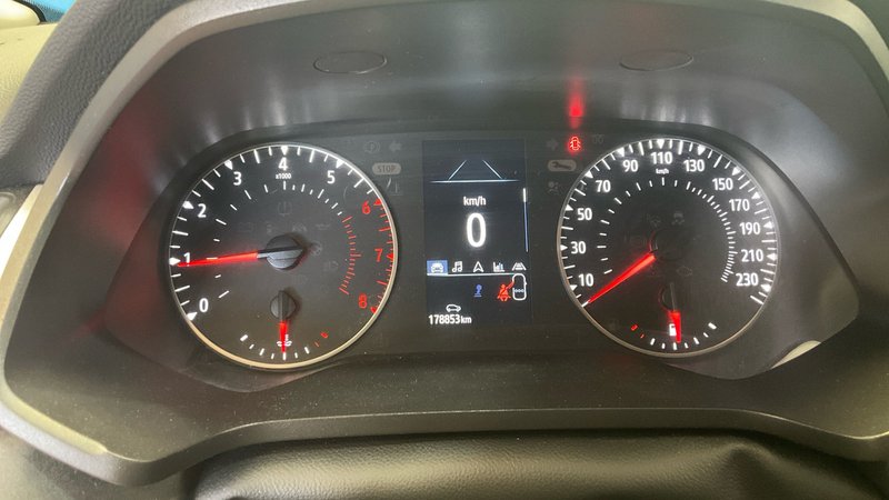 Renault Captur 2022, foto 8