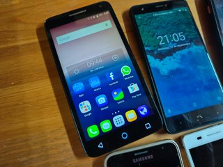 Lote de 11 teléfonos móviles funcionado