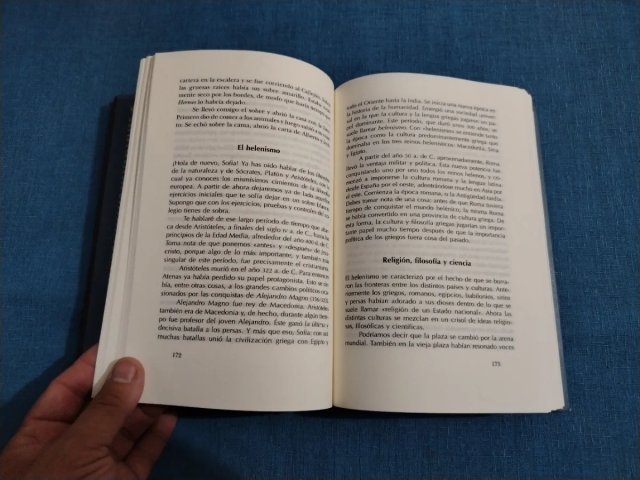 El Mundo de Sofía.  Jostein Gaarder.