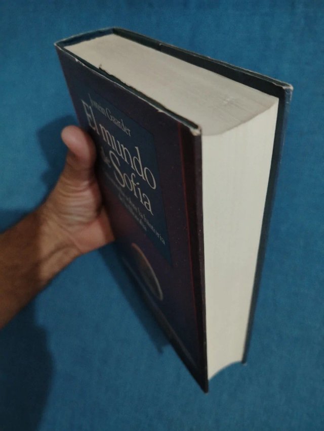 El Mundo de Sofía.  Jostein Gaarder.