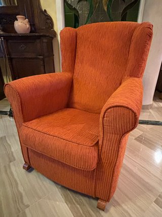 Mecedora  cómoda y acogedora