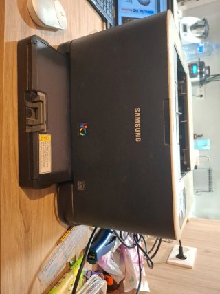 Stampante laser a colori Samsung CLP-325