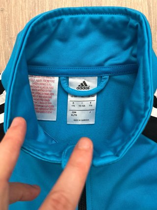 Chaqueta Adidas Azul y Negra Talla S