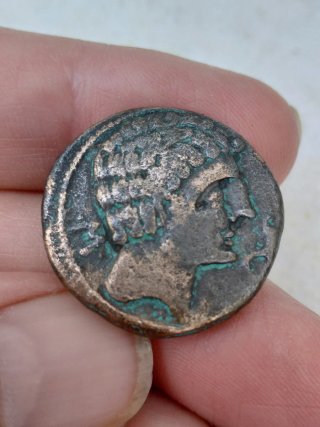 Moneda romana y moneda ibera de reproduccion