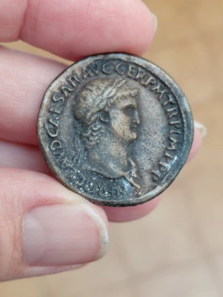 Moneda romana y moneda ibera de reproduccion