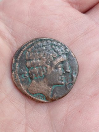 Moneda romana y moneda ibera de reproduccion