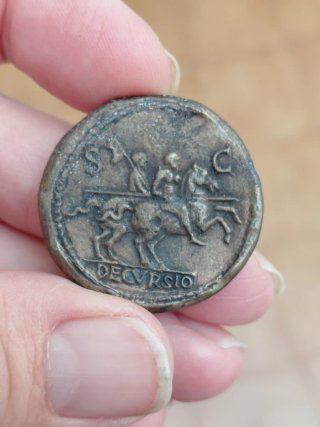 Moneda romana y moneda ibera de reproduccion