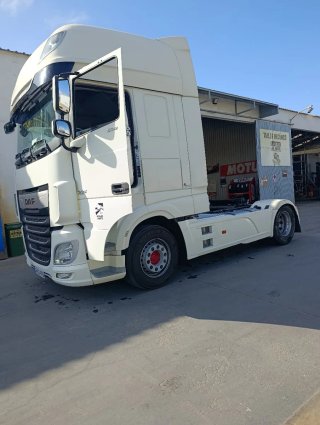 Cabeza tractora DAF 530