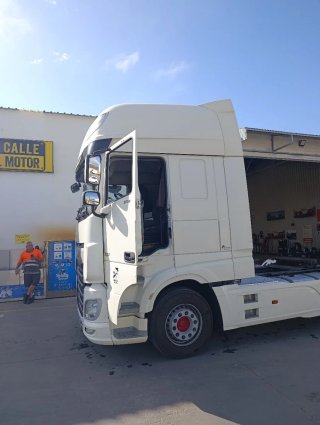 Cabeza tractora DAF 530