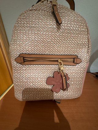 Mochila Parfois con Textura Trenzada