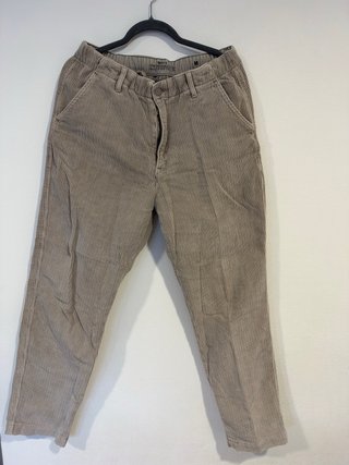 Pantalón pana Levi's beige Talla M