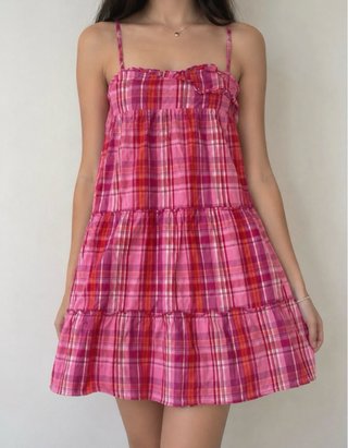 Vestido midi cuadros rosa y rojo