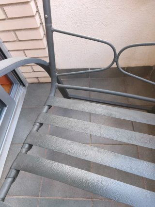 Dos Sillas de Exterior Metálicas