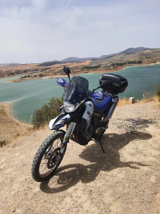 Yamaha xt 660r Moto Azul y Blanca