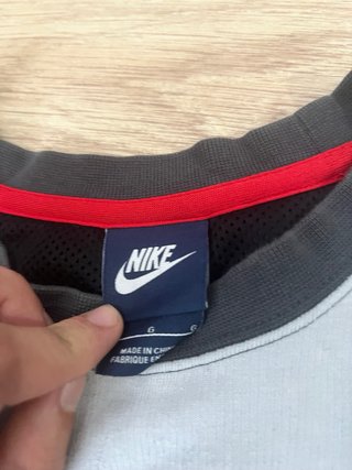 Sudadera Nike Y2K gris y negra
