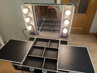 Tocador Portátil de Maquillaje con Espejo y Luces