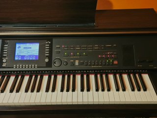 Yamaha Clavinova CVP-303.